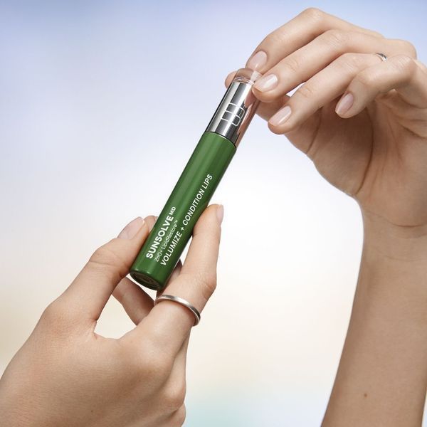 Сонцезахисний крем SunsolveMD LipidRestore Volumize + Condition SPF 40, 4 мл КОСМ04791 фото