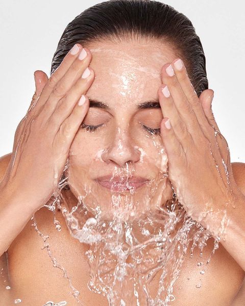 Очищувальний засіб 111SKIN Black Diamond Vitamin C Brightening Cleanser, 118 мл КОСМ01908 фото