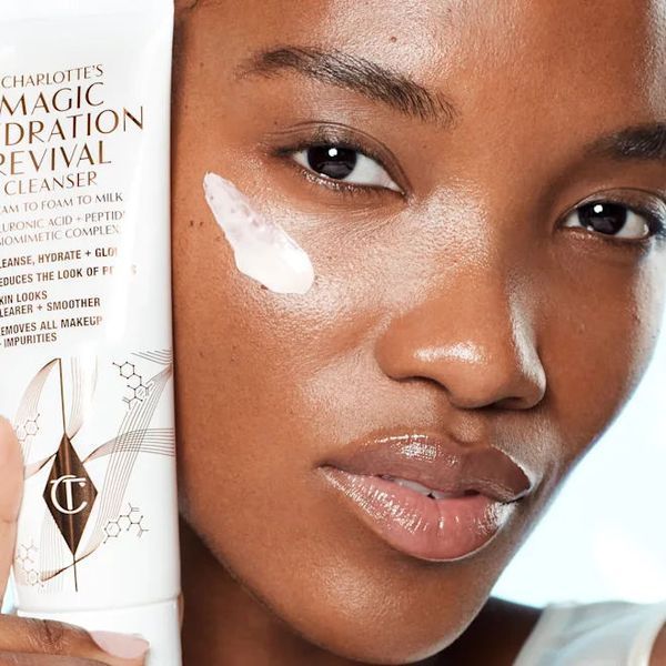 Очищувальний засіб Charlotte Tilbury Charlotte's Magic Hydration Revival Cleanser, 118 мл КОСМ00560 фото