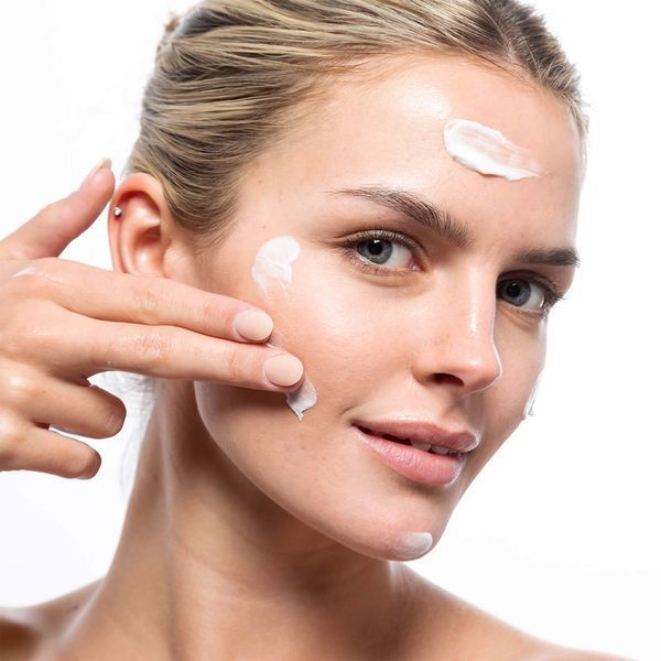 Очищувальний засіб IS Clinical Cream Cleanser, 118 мл КОСМ00319 фото