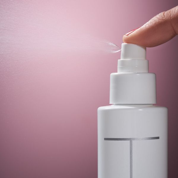 Косметичний засіб Trish McEvoy Instant Solutions Calming Rose Water Essence, 101 мл КОСМ00526 фото
