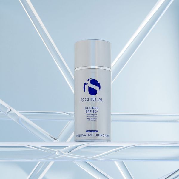 Солнцезащитный крем IS Clinical Eclipse SPF 50+, 104 мл КОСМ01379 фото