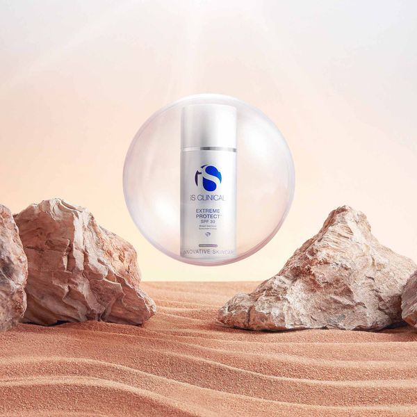 Сонцезахисний крем IS Clinical Extreme Protect SPF 30, 104 мл КОСМ02332 фото