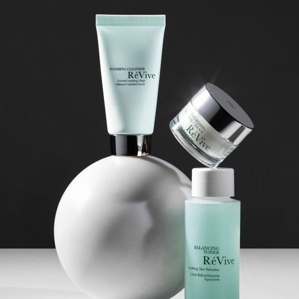 Очищувальний засіб R&eacute;Vive Foaming Cleanser Enriched Hydrating Wash, 124 мл КОСМ01847 фото